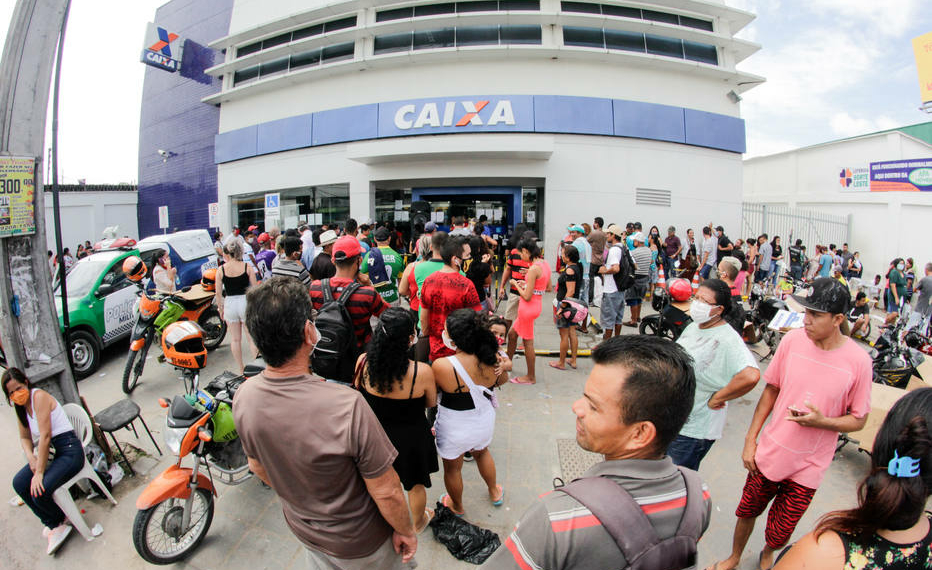 Incerteza sobre extensão da pandemia acende debate sobre prorrogar auxílio emergencial