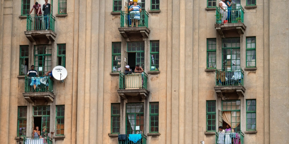 Mortes por Covid-19 na África crescem 60% em uma semana, diz OMS